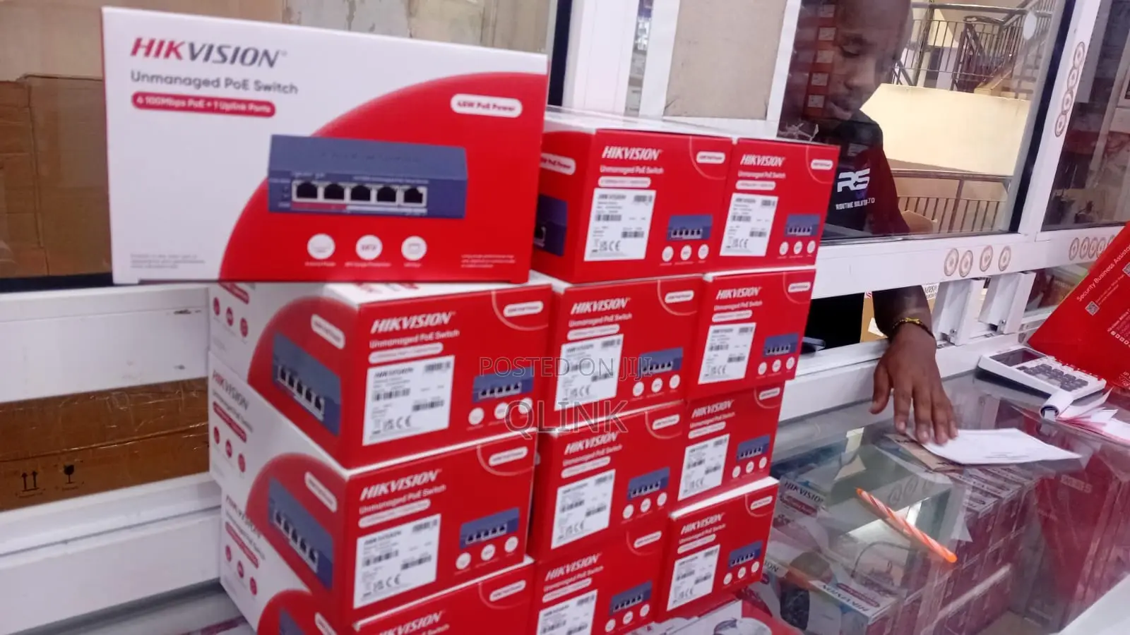 Hikvision 4 Port Ds-3e0105p-E/M(b) Poe Switch