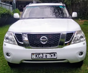 Nissan Patrol 2016 White