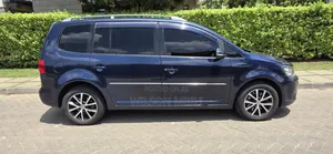 Volkswagen Touran 2015 Blue