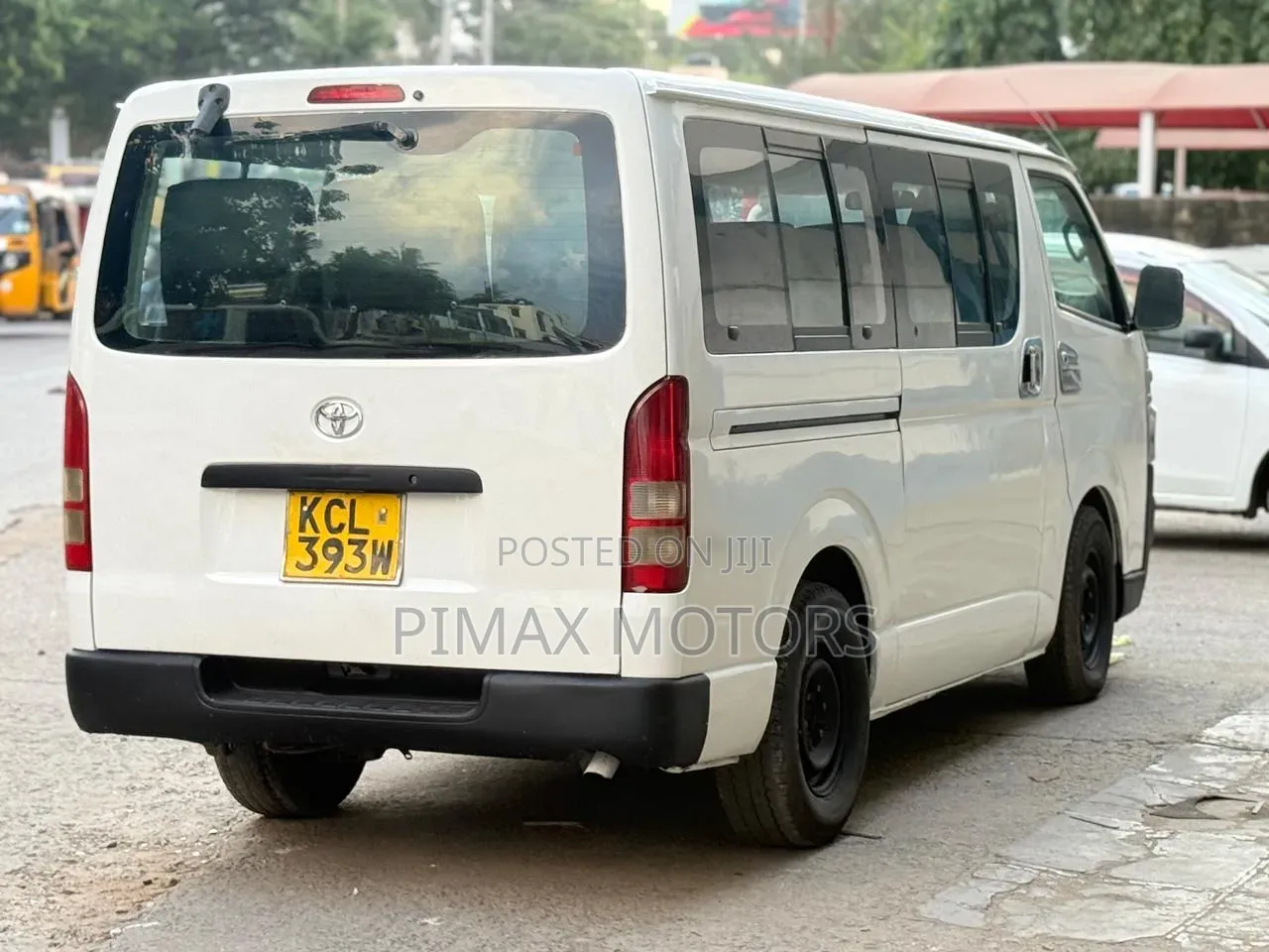 Toyota HiAce 2010 White
