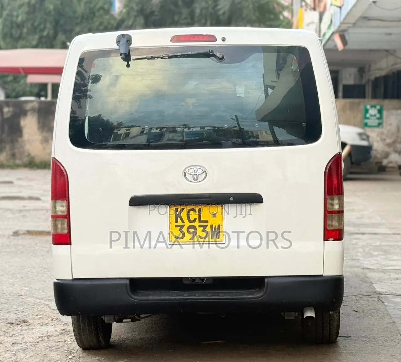 Toyota HiAce 2010 White