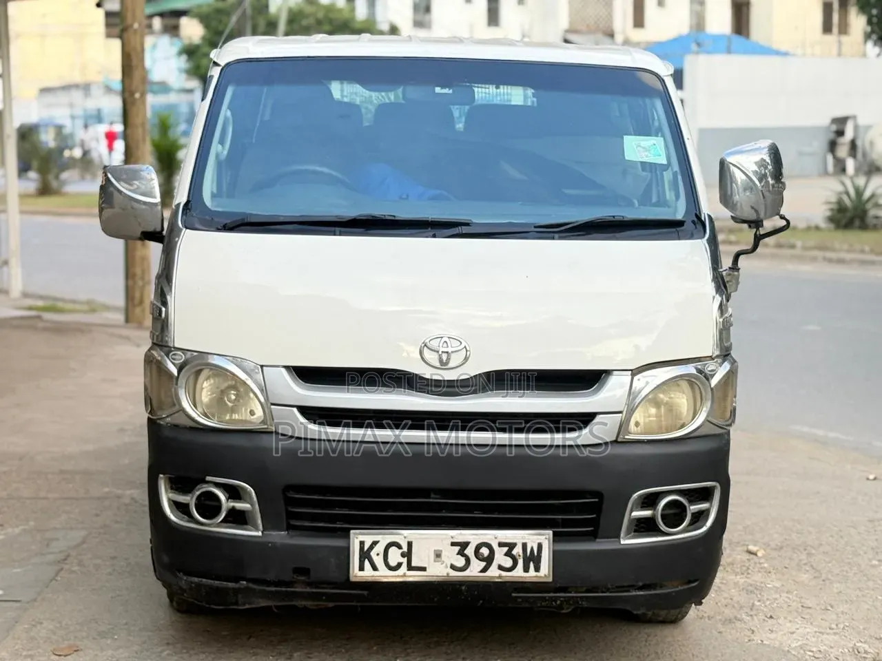 Toyota HiAce 2010 White
