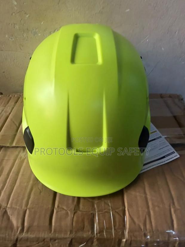 Green Work At Height Helmet With Adjustable Chin Strap