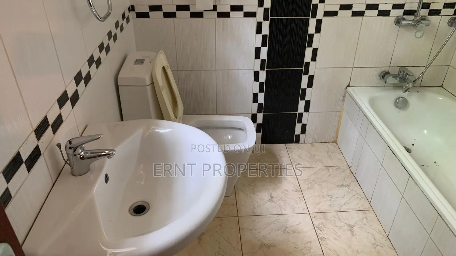 4bdrm Mansion in Kisumu for sale