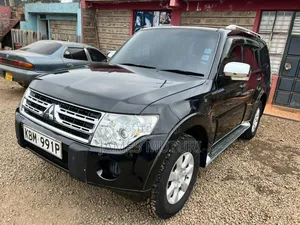 Mitsubishi Pajero 2010 Black