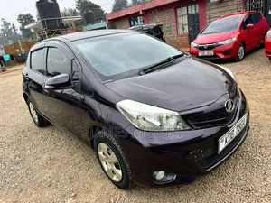 Toyota Vitz 2014 Burgundy
