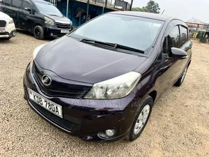 Toyota Vitz 2014 Burgundy