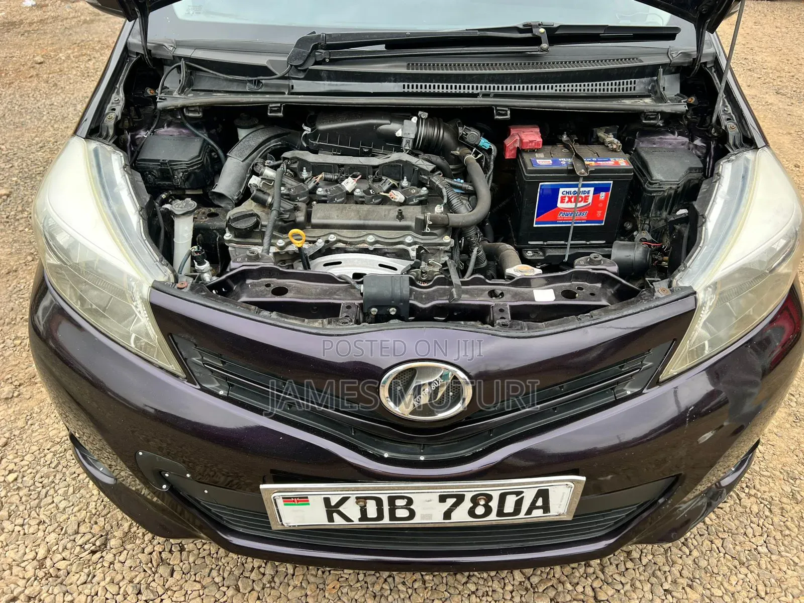 Toyota Vitz 2014 Burgundy