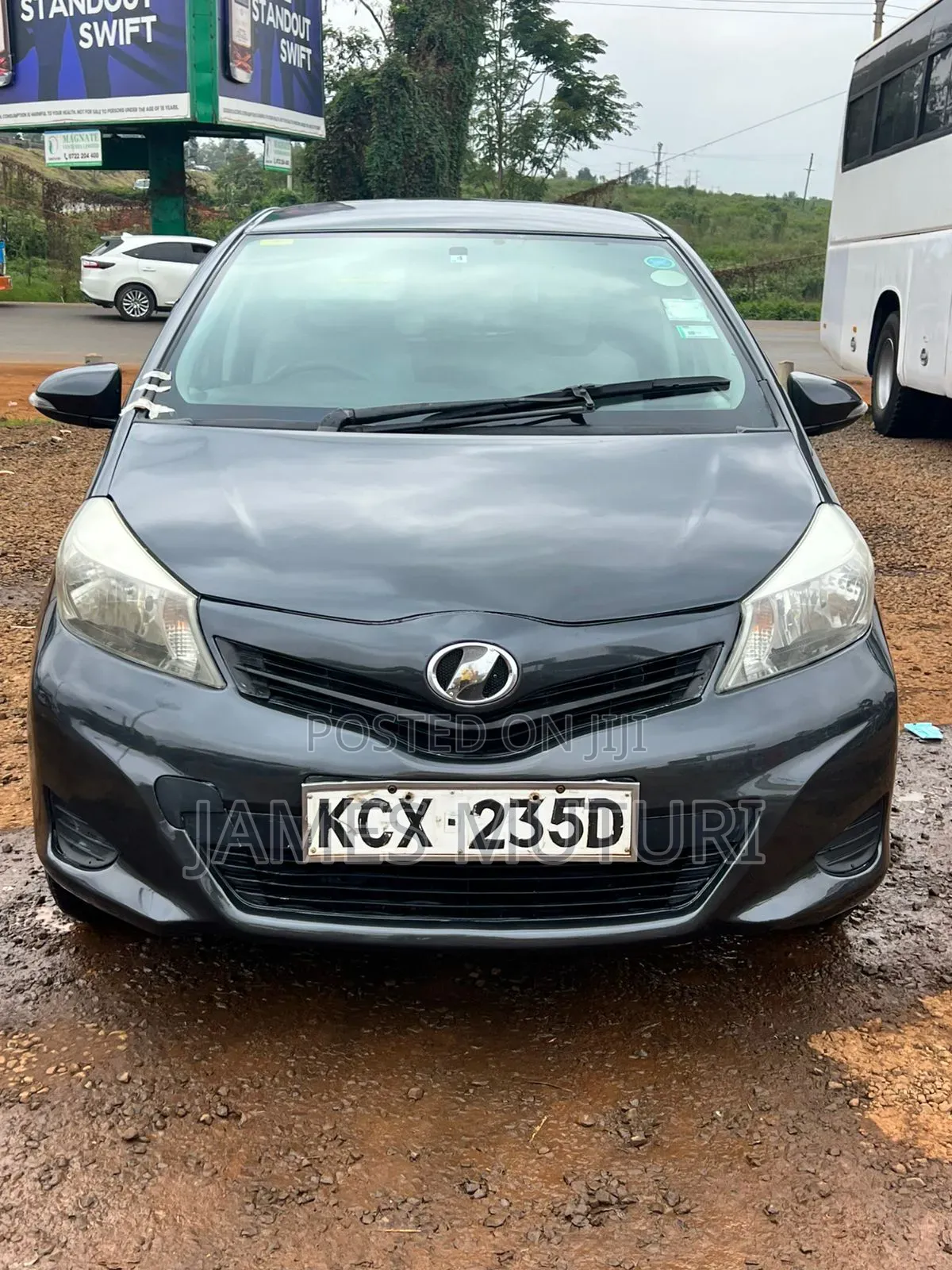 Toyota Vitz 2012 Gray