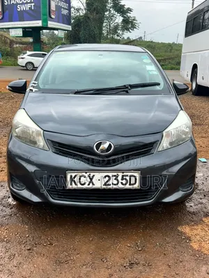 Toyota Vitz 2012 Gray