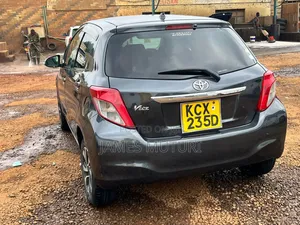 Toyota Vitz 2012 Gray