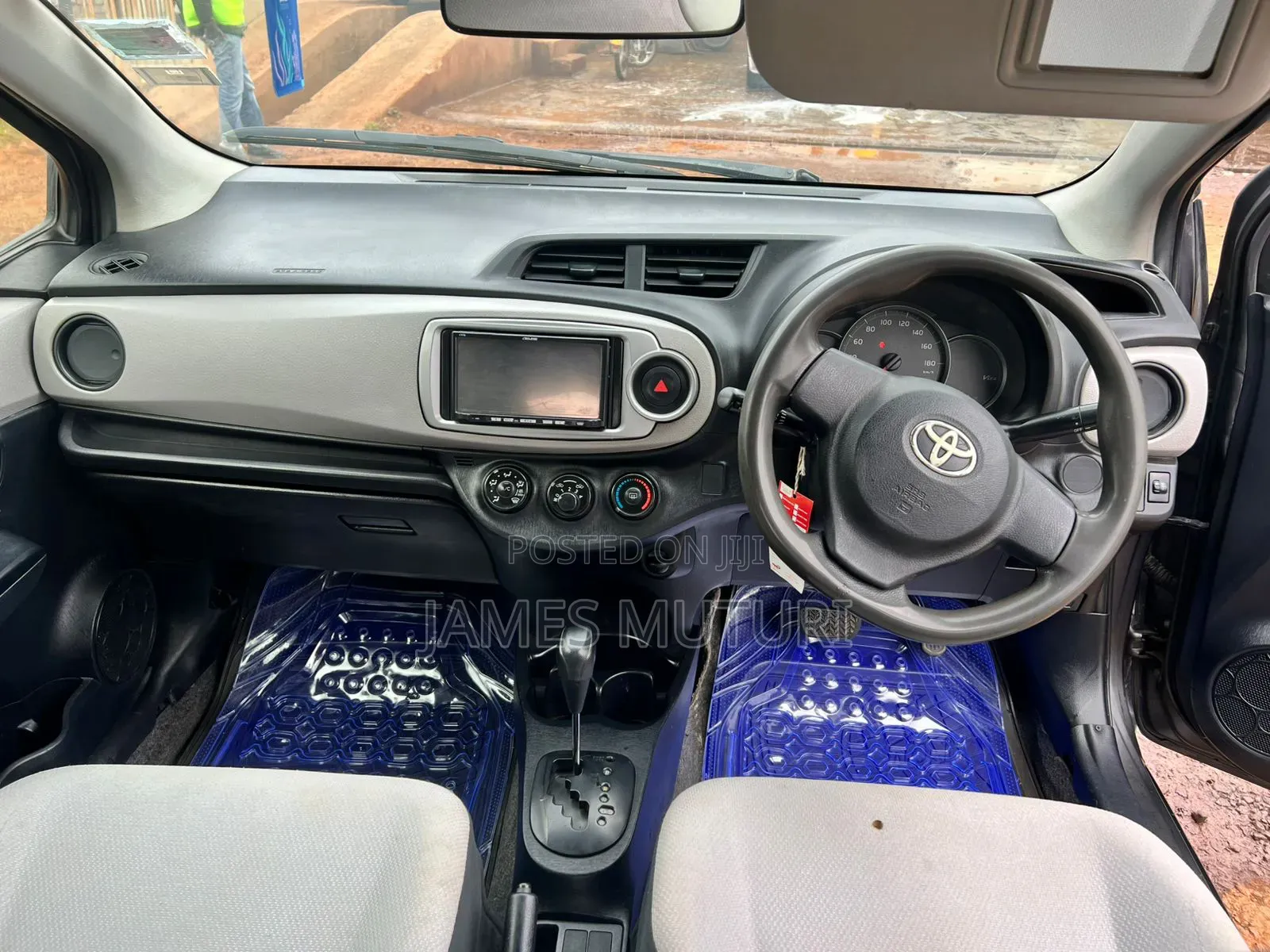 Toyota Vitz 2012 Gray