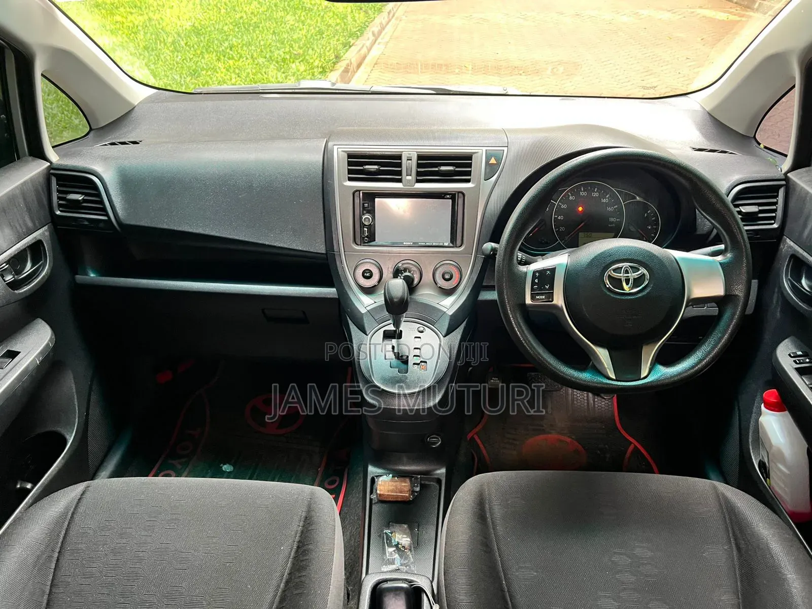 Toyota Ractis 2013 Silver
