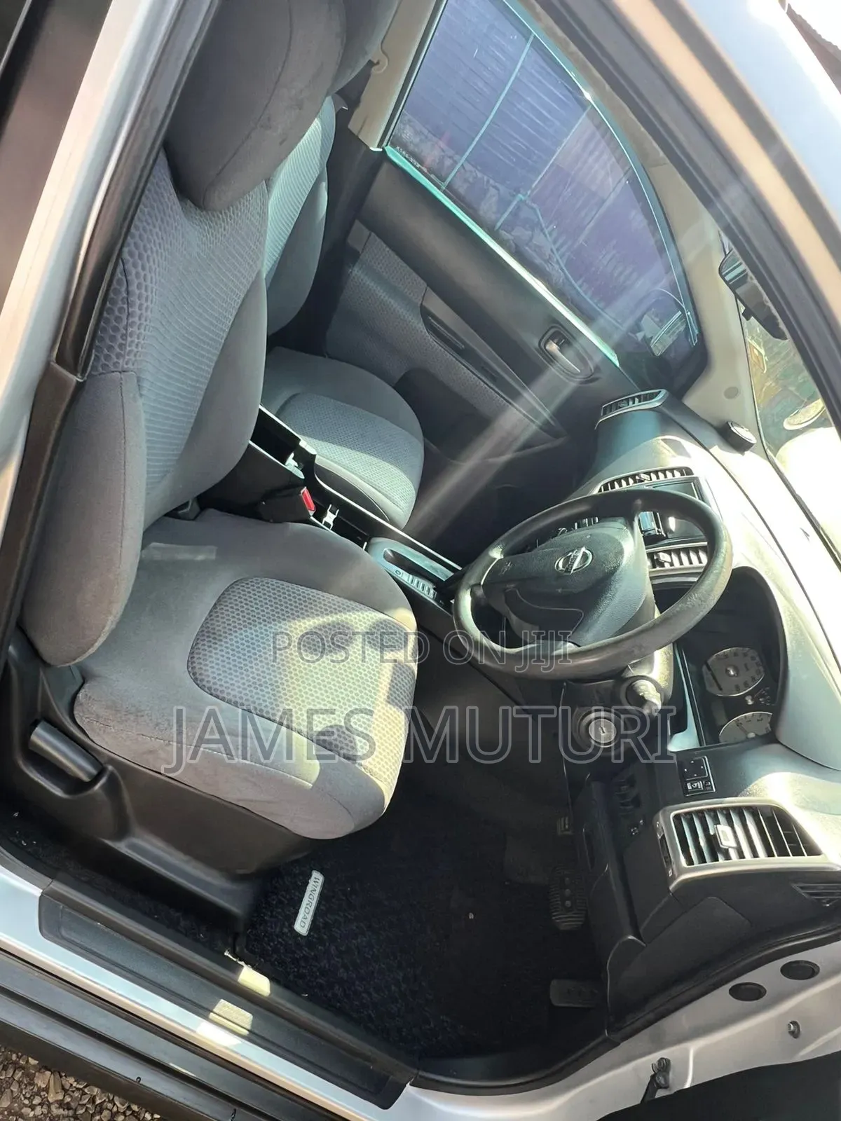 Nissan Wingroad 2012 Silver