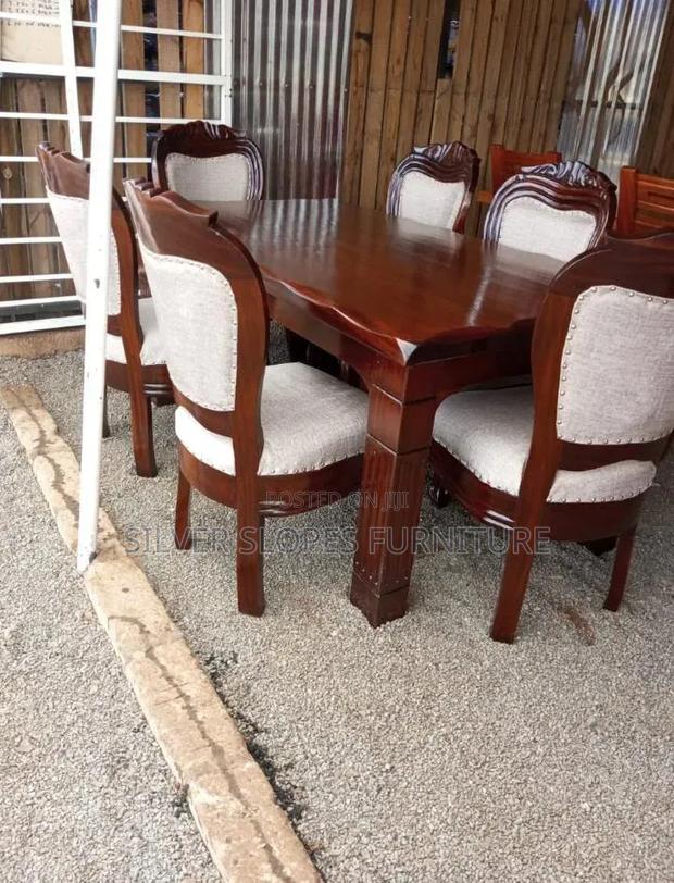 Antique 6- Seater Solid Mahogany Dinning Sets.