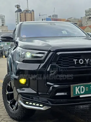 Toyota Hilux 2022 Black