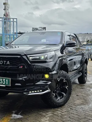 Toyota Hilux 2022 Black