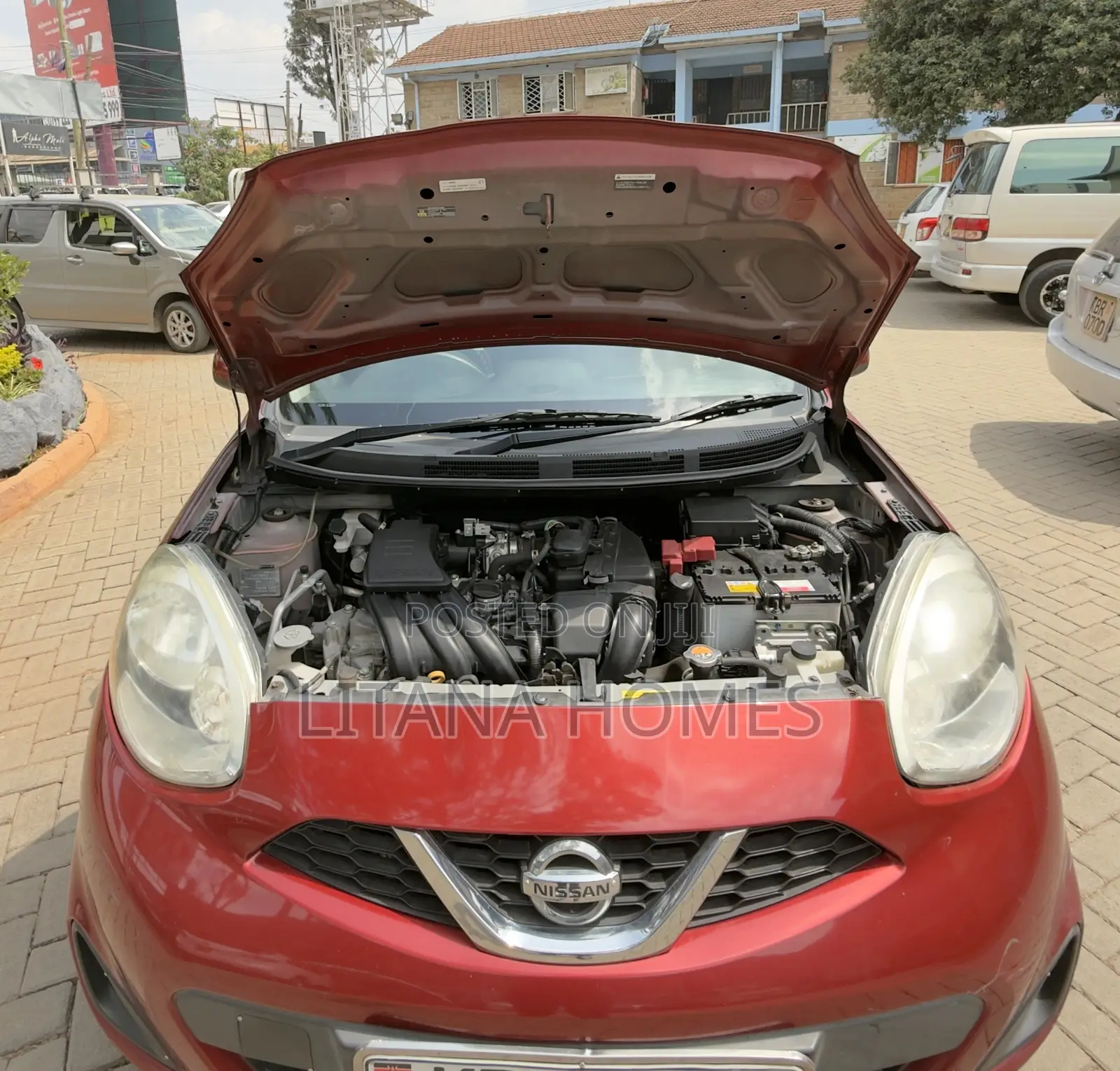 Nissan March 2018 Red