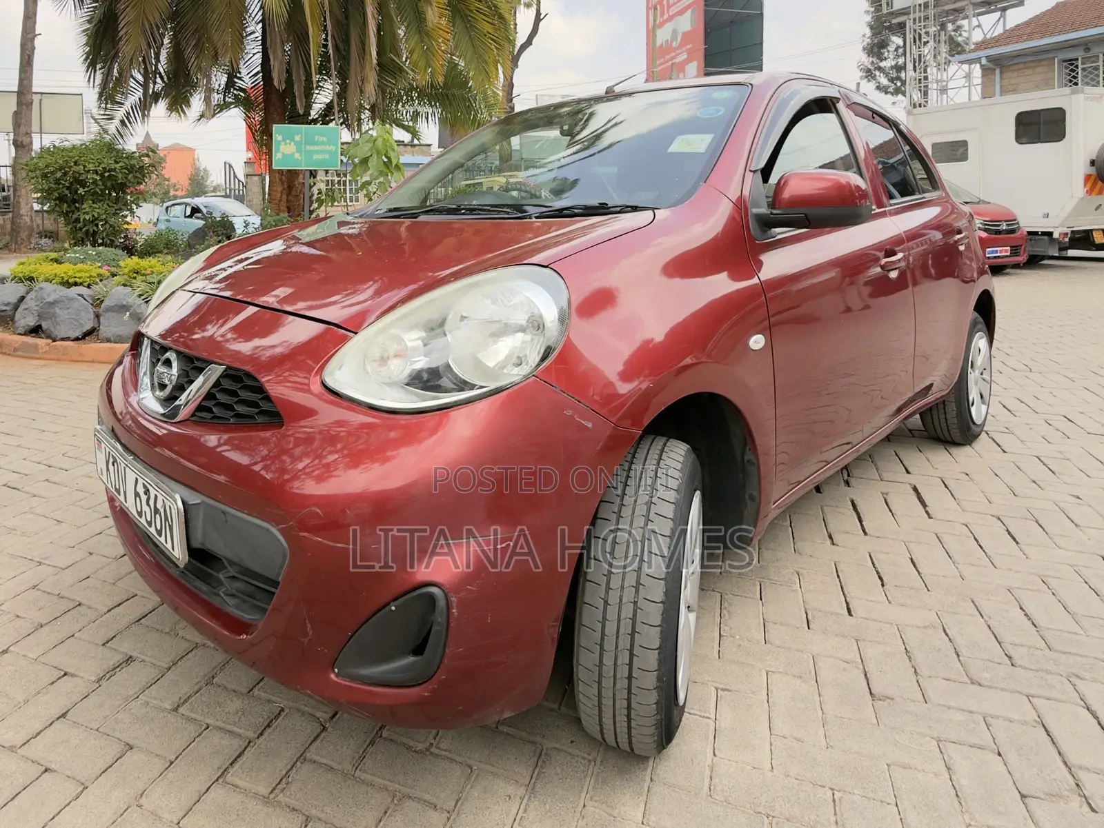 Nissan March 2018 Red