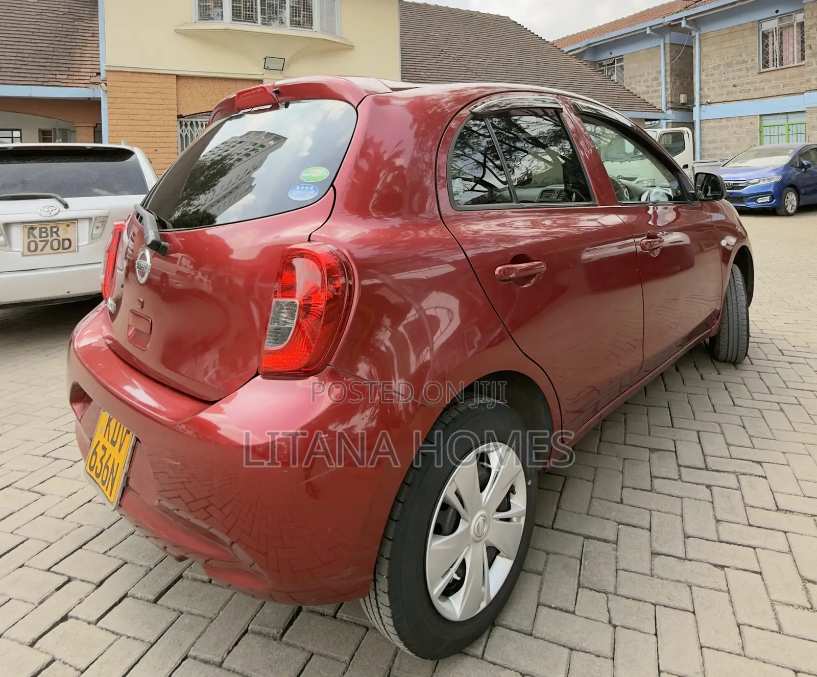 Nissan March 2018 Red