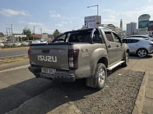 Isuzu D-MAX 2022 Gray