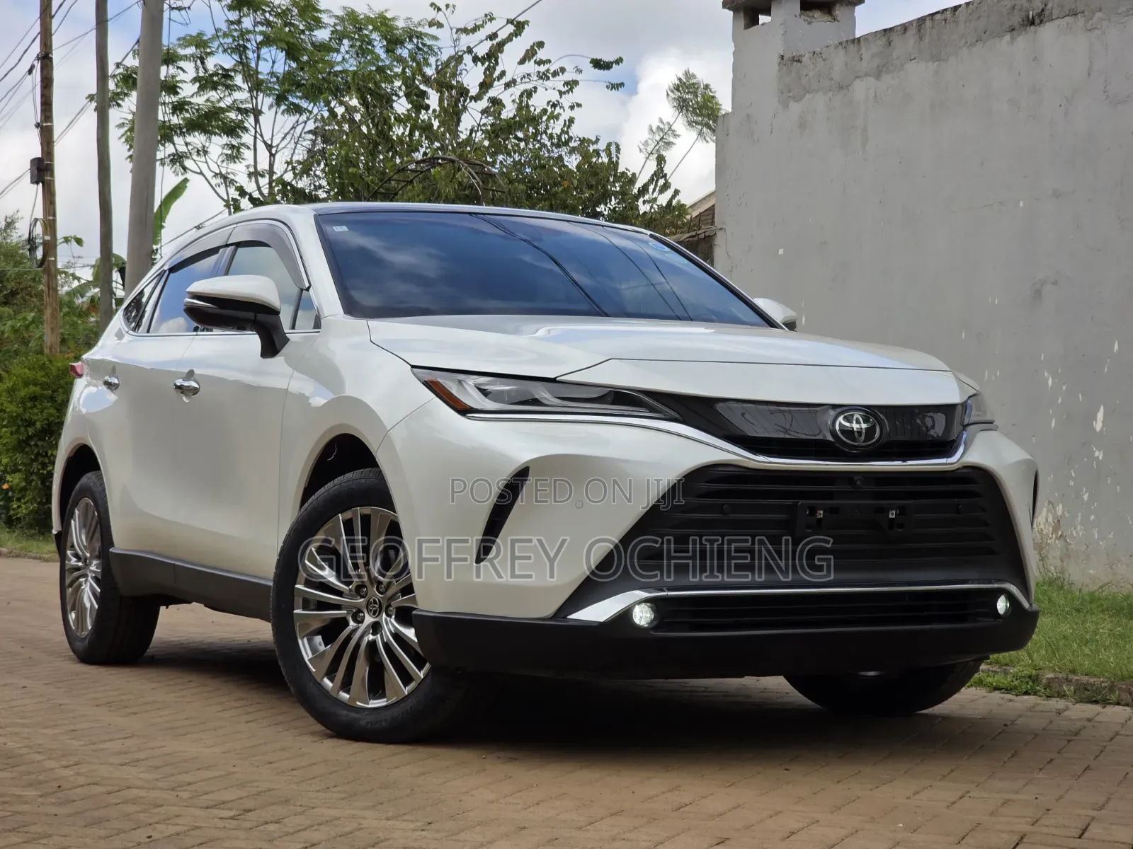 Toyota Harrier 2.0 2020 White