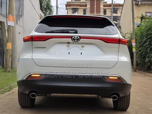Toyota Harrier 2.0 2020 White