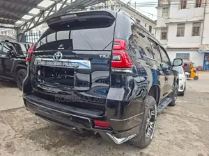 Toyota Land Cruiser Prado 2019 Black