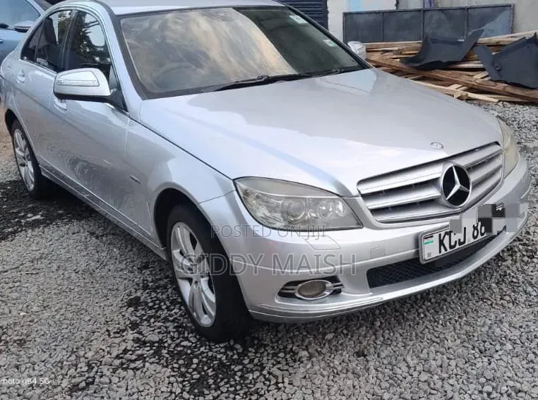 Mercedes-Benz C200 2009 Silver