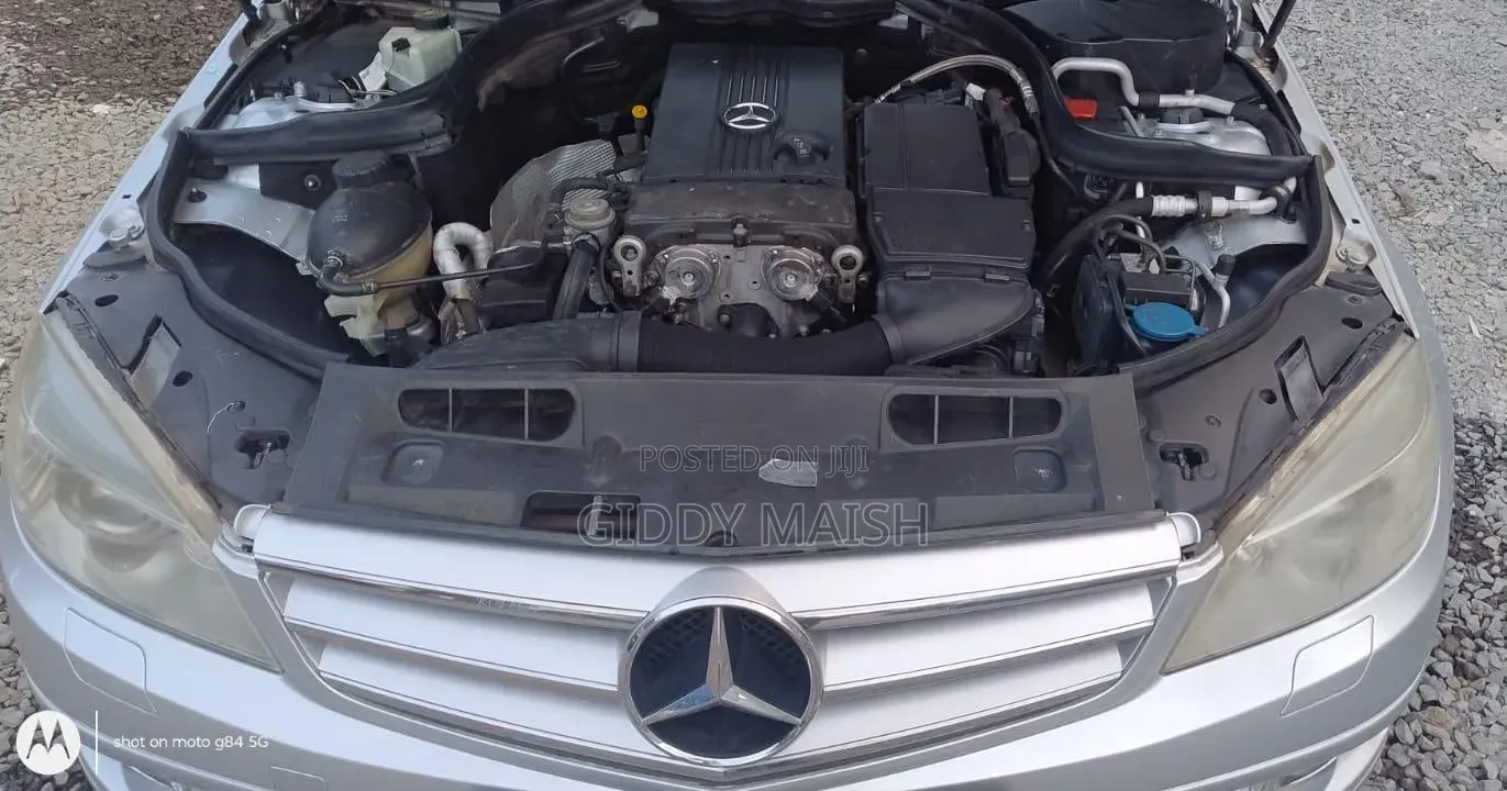 Mercedes-Benz C200 2009 Silver