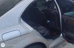 Mercedes-Benz C200 2009 Silver