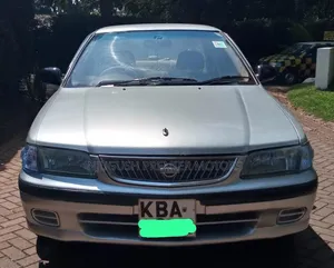 Nissan Sunny 2001 Silver
