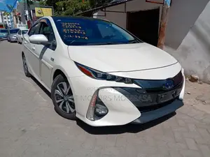 Toyota Prius 2019 White