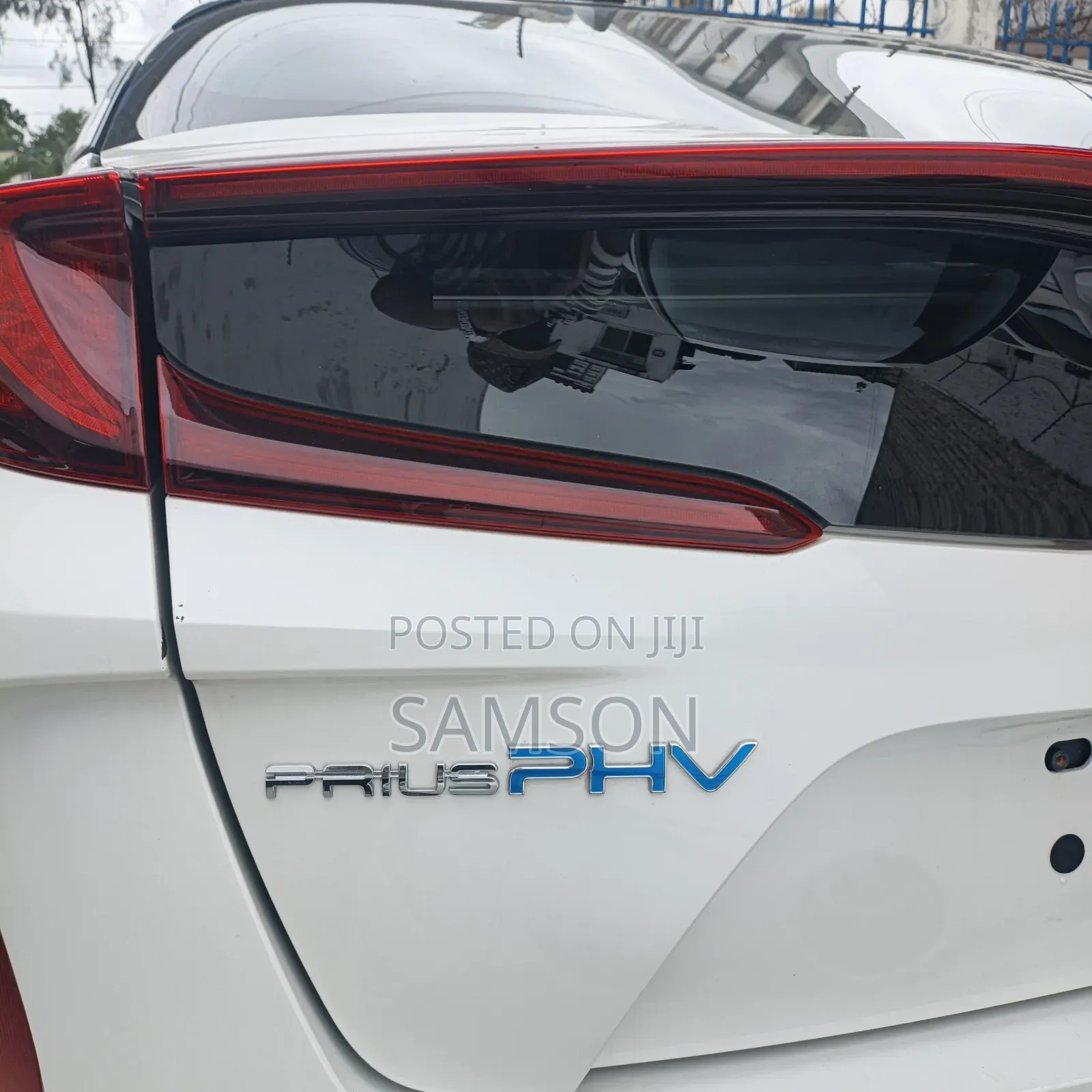 Toyota Prius 2019 White