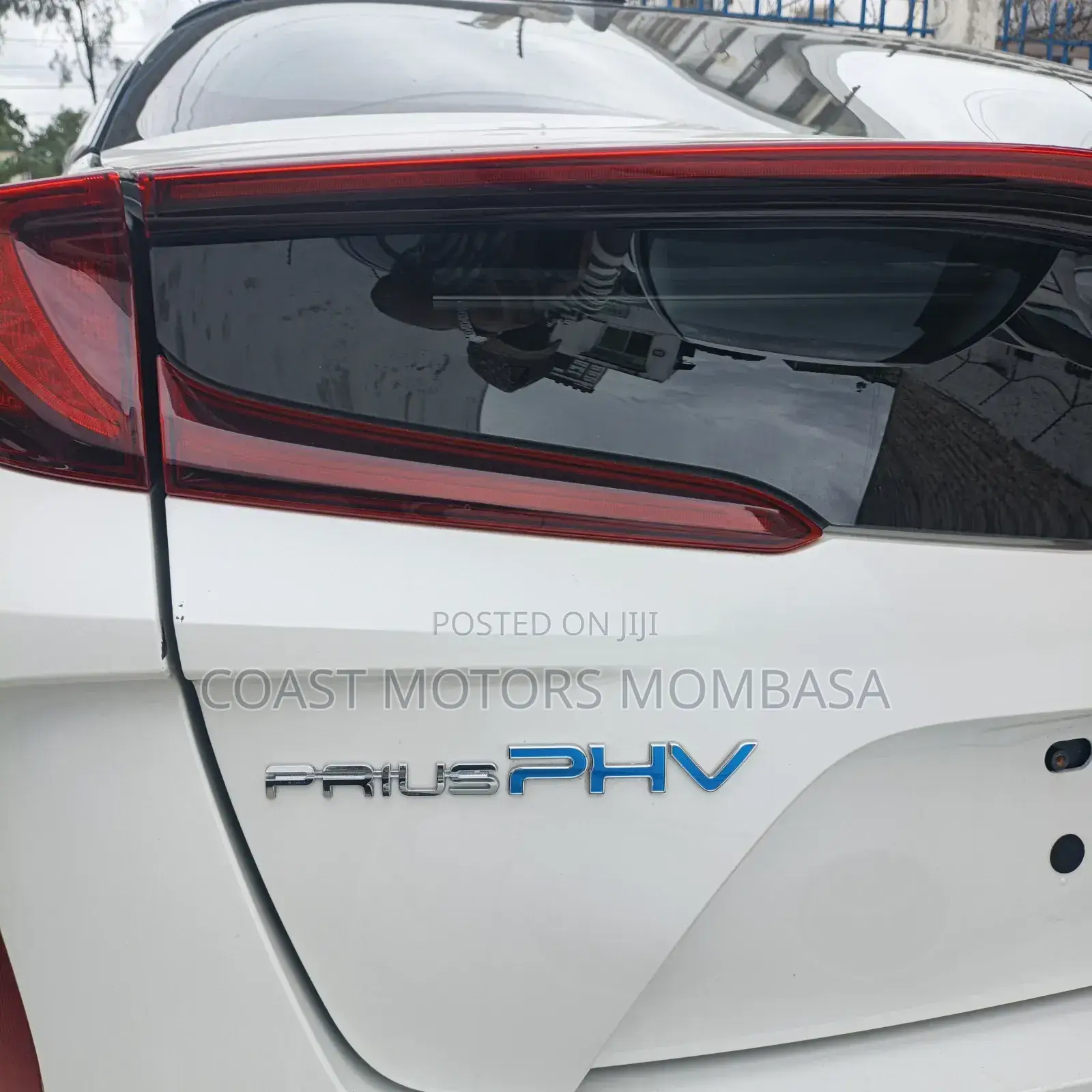 Toyota Prius 2019 White