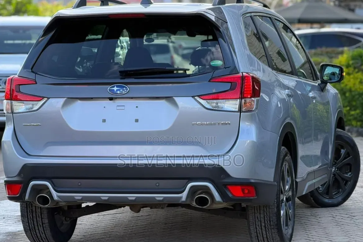 Subaru Forester 2021 Silver