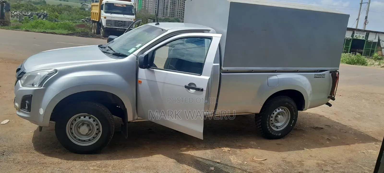Isuzu D-MAX 2023 Gray