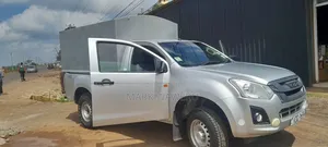 Isuzu D-MAX 2023 Gray
