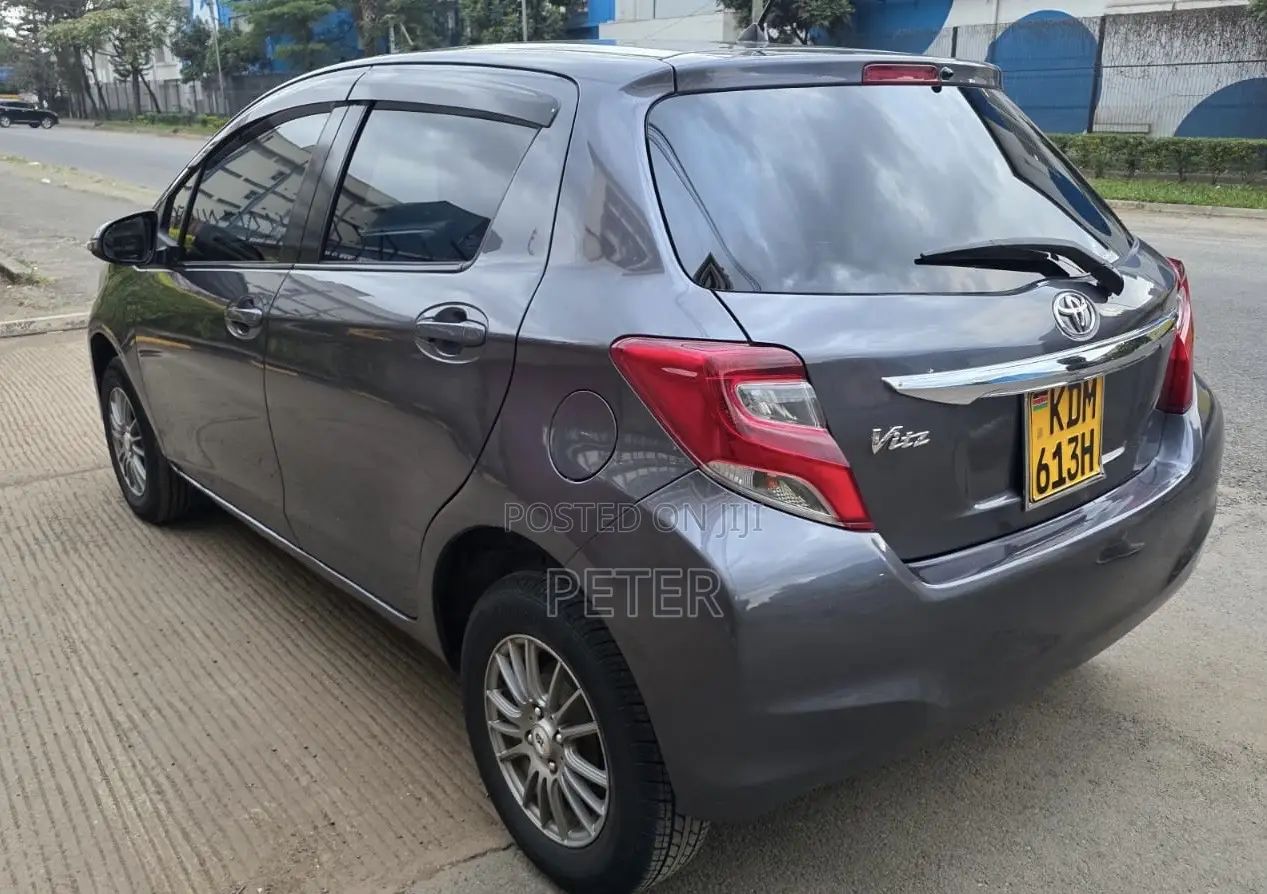 Toyota Vitz 2013 Gray
