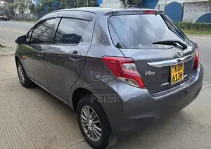 Toyota Vitz 2013 Gray