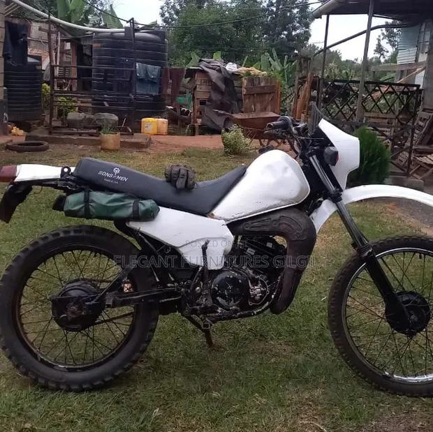 Yamaha DT125 2005 White - thumbnail 2