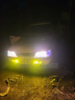 Toyota Corolla 1995 White