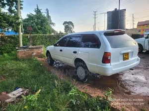 Toyota Corolla 1995 White