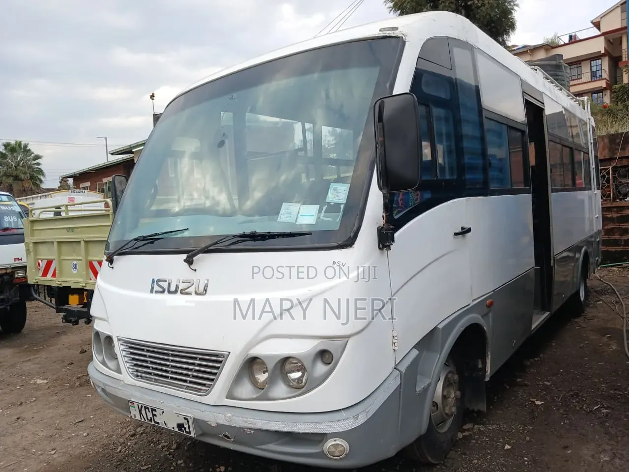 Isuzu NQR 2015 White