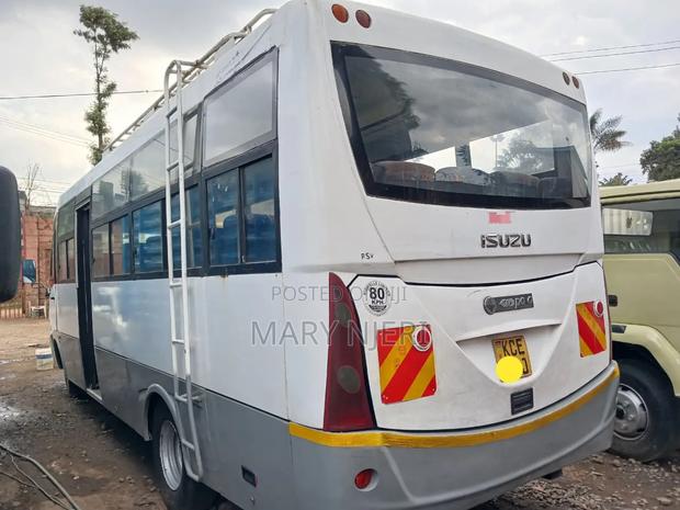 Isuzu NQR 2015 White - thumbnail 11