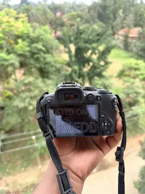 Canon Eos R10 for Hire