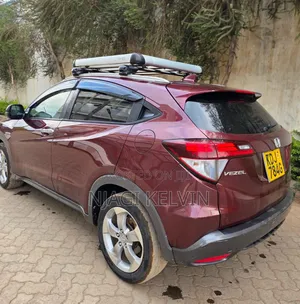 Honda Vezel 1.5 Hybrid 4WD 2014 Maroon