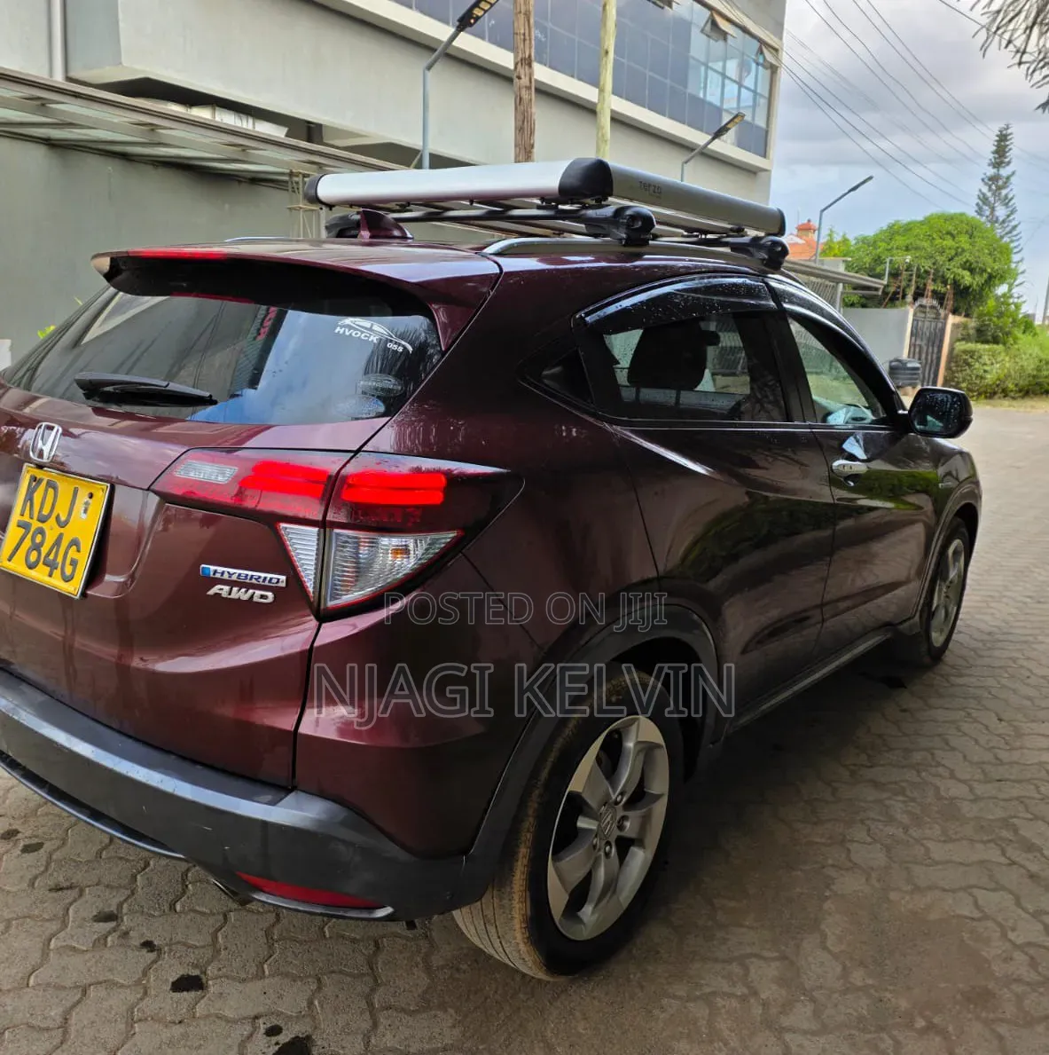Honda Vezel 1.5 Hybrid 4WD 2014 Maroon