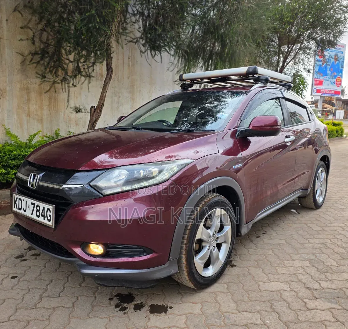 Honda Vezel 1.5 Hybrid 4WD 2014 Maroon