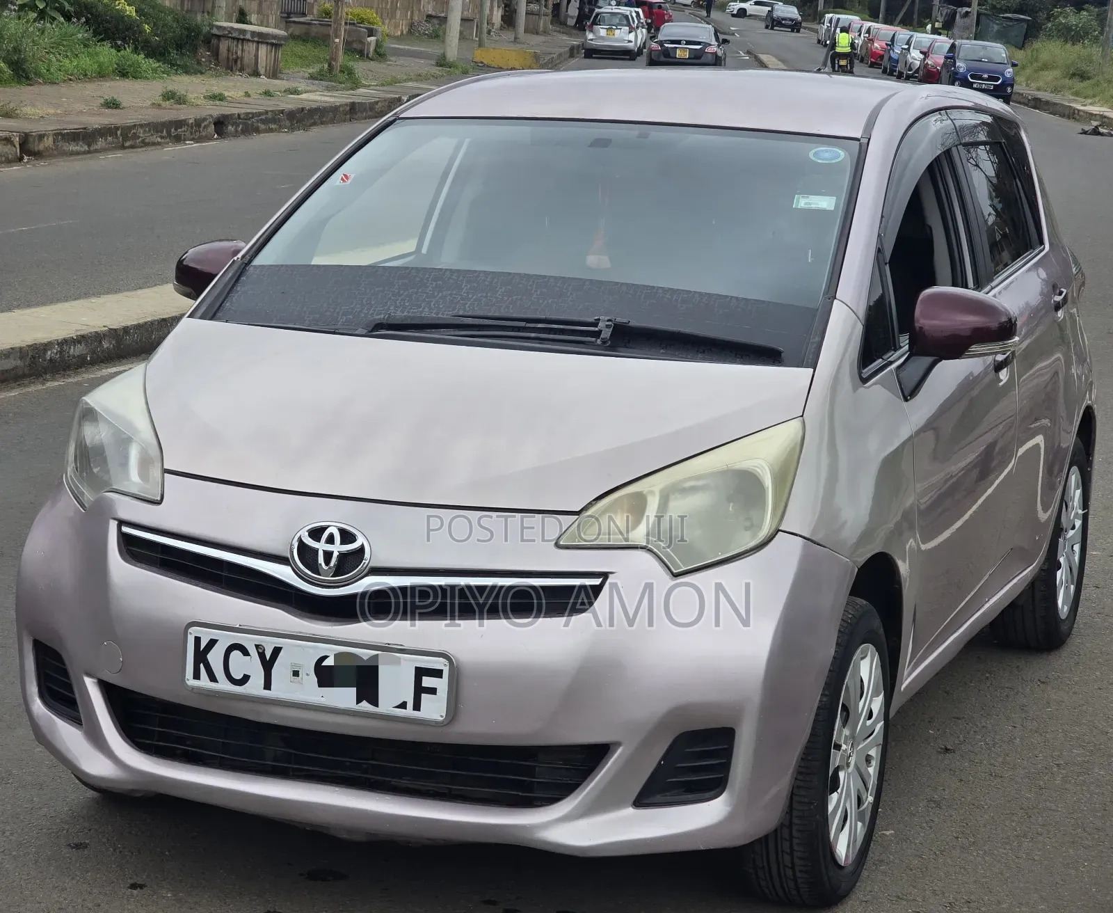 Toyota Ractis 2013 Pink